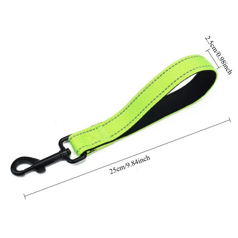 Short Reflective Dog Leash — 25cm