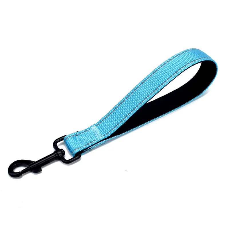 Short Reflective Dog Leash — 25cm